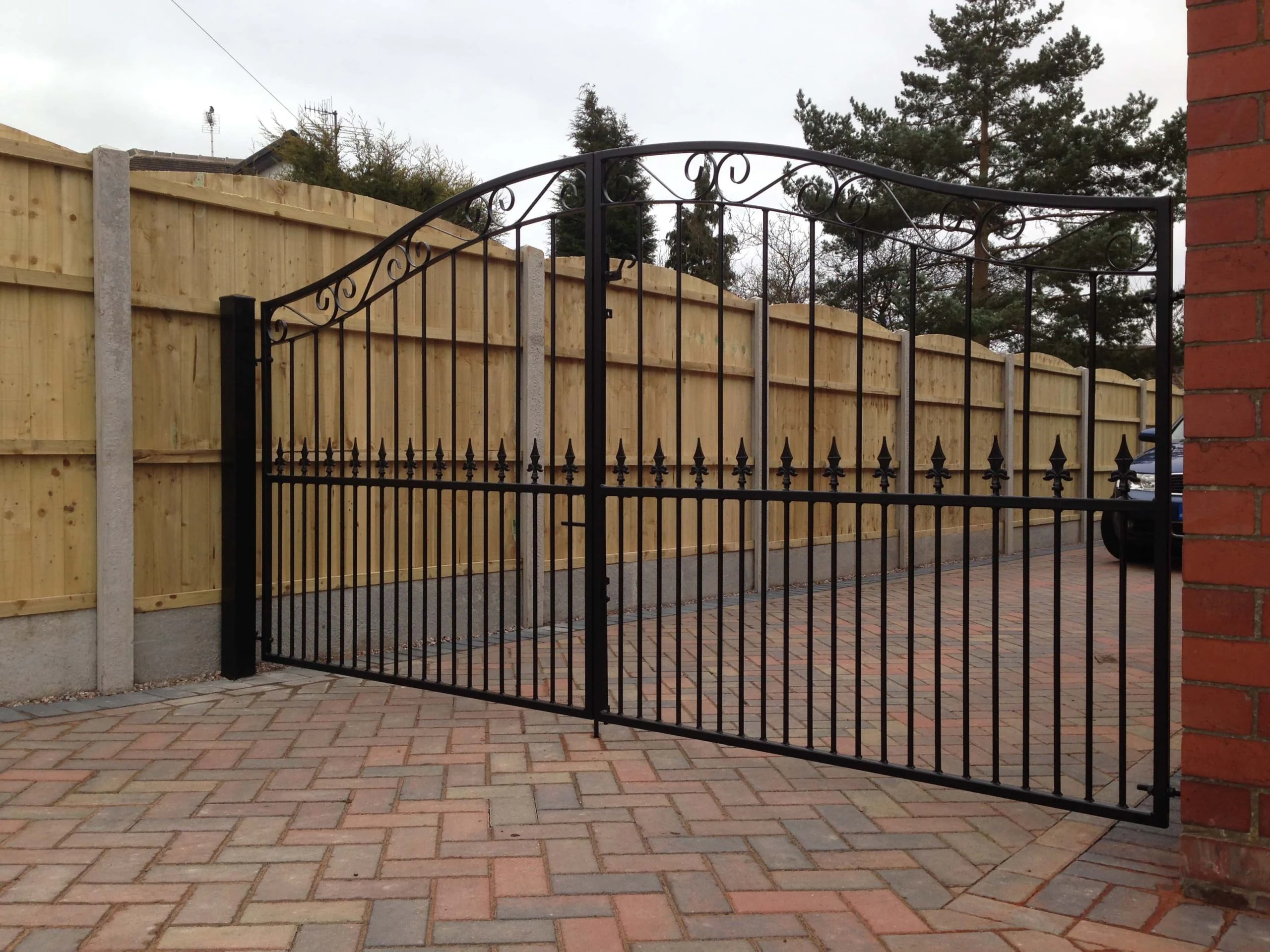 Well Designed Prestige Gates In Staffordshire 4 of 6