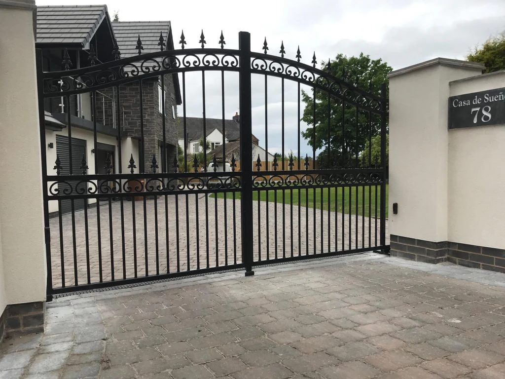 Look no further for a new gate for your property in Staffordshire or surrounding areas 1